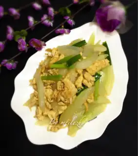 cucumber fried eggs