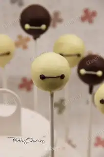 Big white lollipop cake