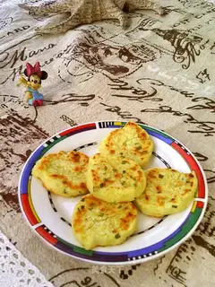 Onion potato peach pie