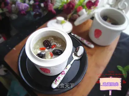 Silver-eared rice porridge