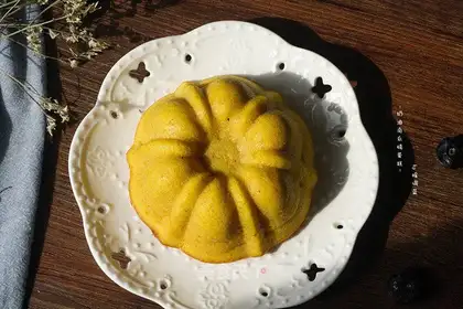 Butter pumpkin pound cake