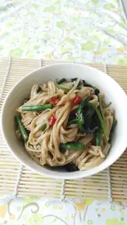 Cracked pepper bean noodles