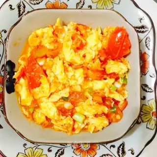Tomato fried eggs