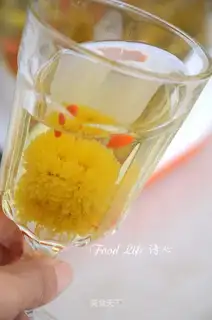 Pyramid tea