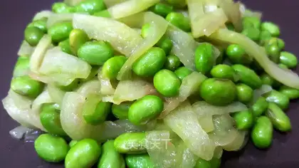 Watermelon peeled with beans