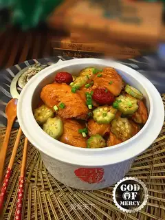 Chicken-fingered gravy