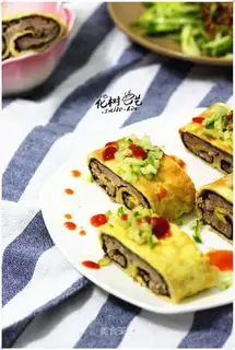 It's a delicious egg roll