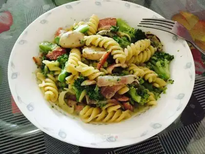 Butter mushroom bacon pasta
