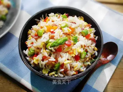 Five eggs of fried rice