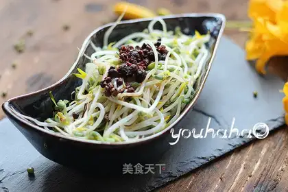 The green bean sprouts