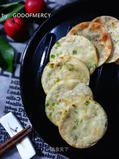 Fry onion pancakes