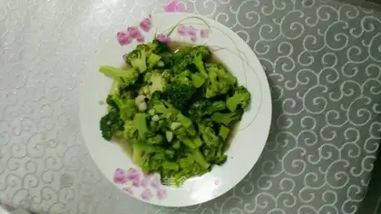 Garlic broccoli
