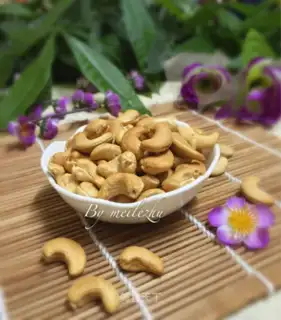 Old cashew