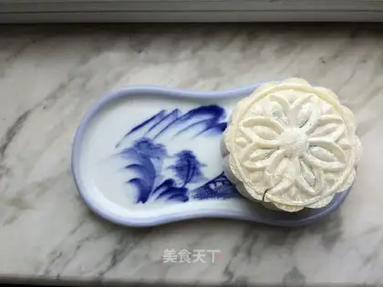 Ice mooncake