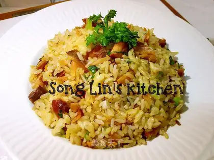 Golden salmon fried rice