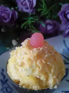 Red mashed potatoes