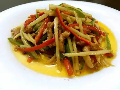 Cream peppers, ginger meat