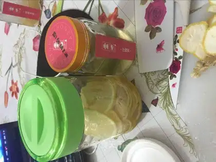 Lemon honey water