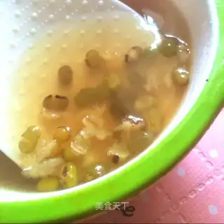 "Summer green bean soup."