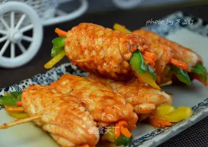 Spicy squid rolls