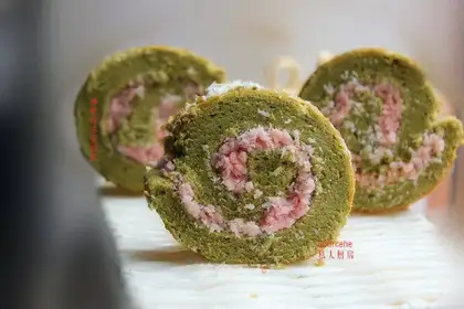 Coconut with tea cake rolls