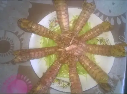 Crawling shrimp