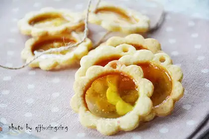 Glass heart cookies