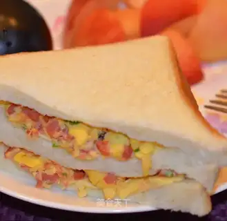 Egg sausage sandwich