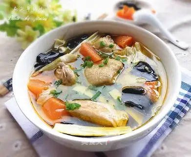 Pumpty chicken soup