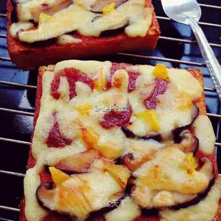 Toast pizza