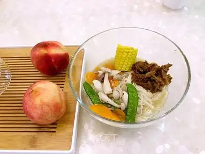 Red rib noodles