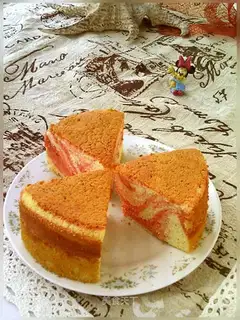 Red-curricular marble cake