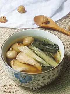 The cabbage with the fig and the meat