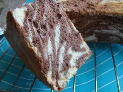 Marble marrow cake