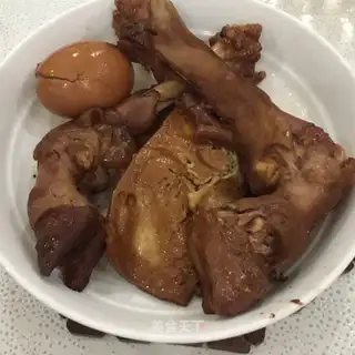 Spicy goat hoof