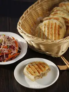 Muffin beef cake