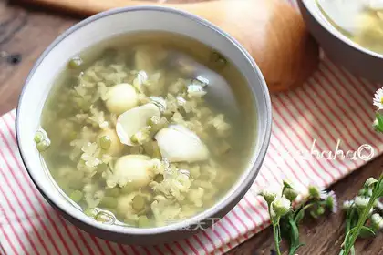 Green beans lily lotion soup