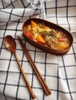 Pork canned soup