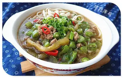 Bean-fruit noodles