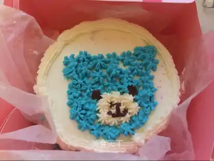 Bear cream cake
