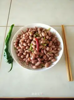 Cooking peanut rice