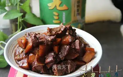 Potato stew ribs