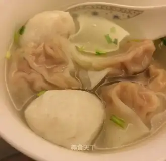 Pyramid dumplings