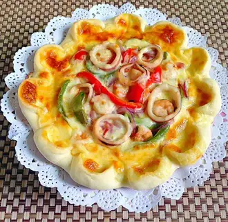 Chissy Seafood Pizza