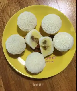 Ice mooncake
