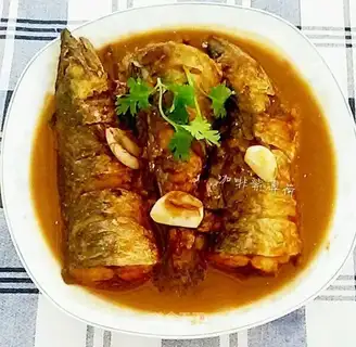 Red-burned mackerel