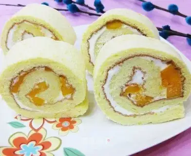 Mango cake rolls
