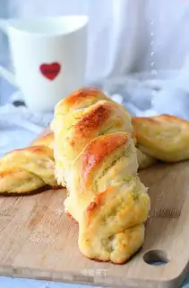Yogurt coconut bread