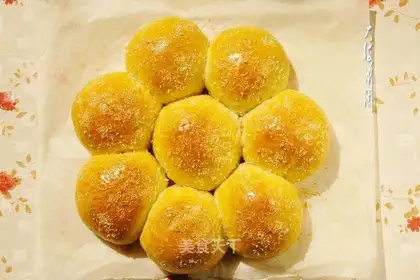 Plum bean pie