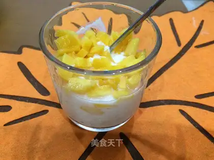 Homemade fruit yogurt
